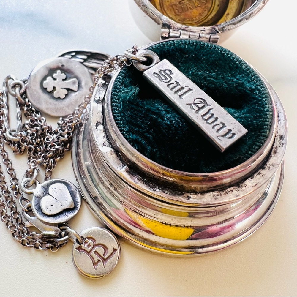 Marvelous RARE Retired Bloodline Design Charm Necklace .925 Sterling Silver - Picture 4 of 14